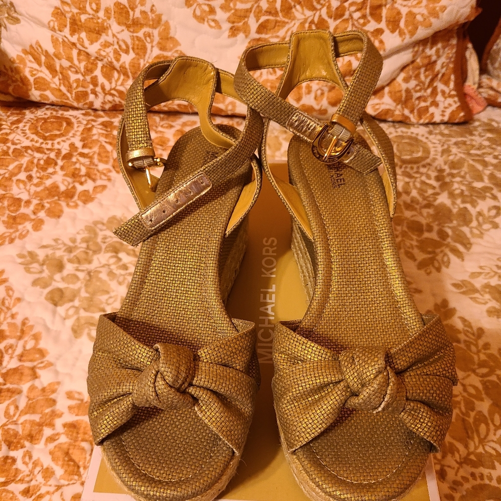 NWOT Michael Kors Gold Espadrilles Size 9.5